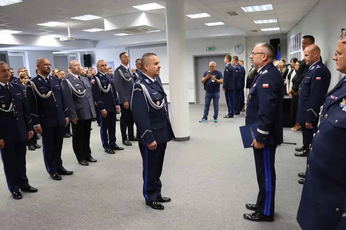 Zdjęcie Kim jest komendant miejski policji w Radomiu? Poznaj Roberta Janika
