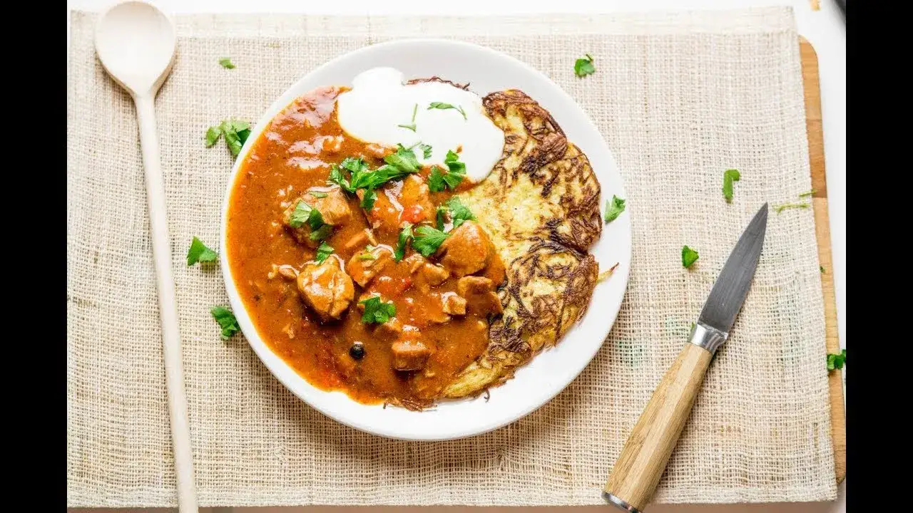 Zdjęcie Jak zrobić gulasz do placka po węgiersku, aby zachwycić smakiem