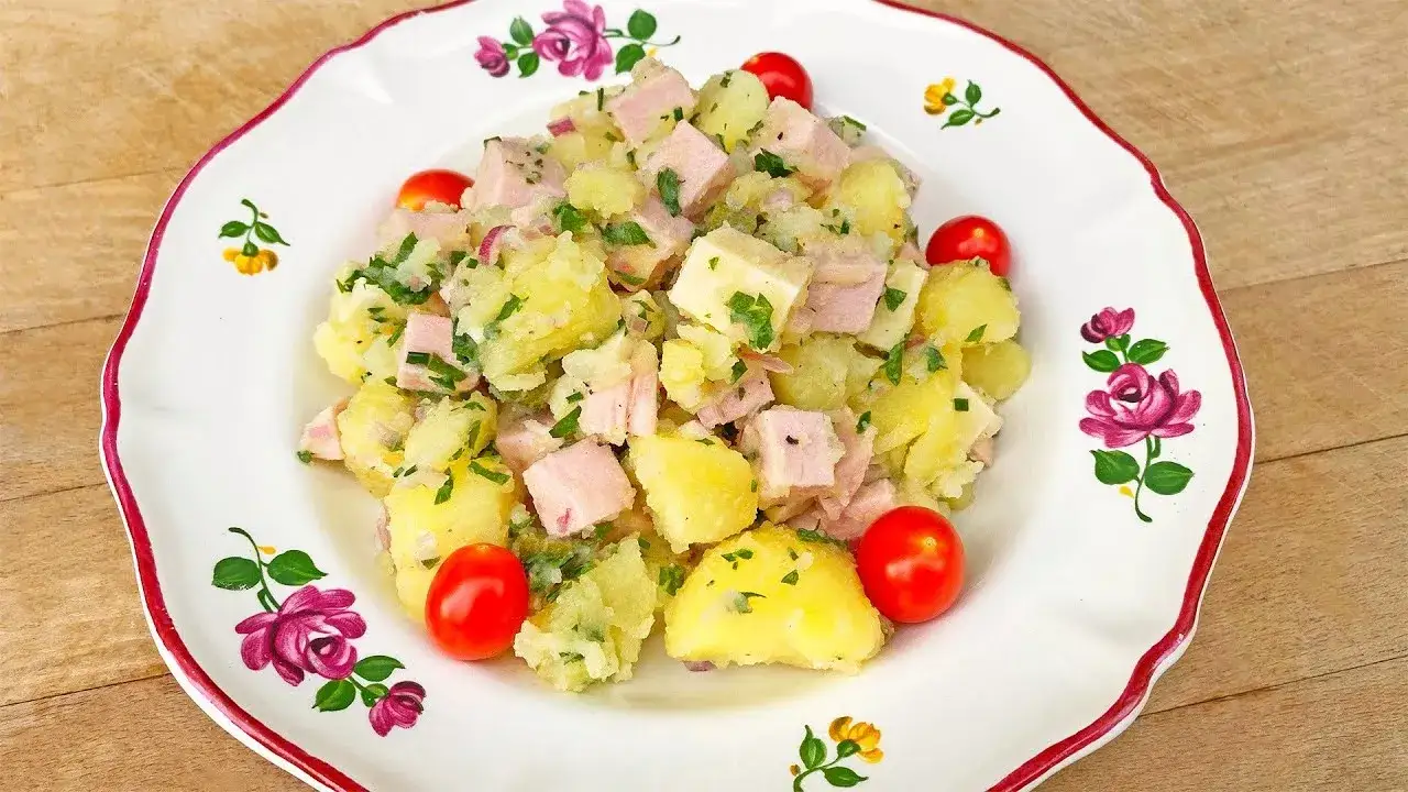 Zdjęcie Recette de salade de pommes de terre au cervelas facile et délicieuse