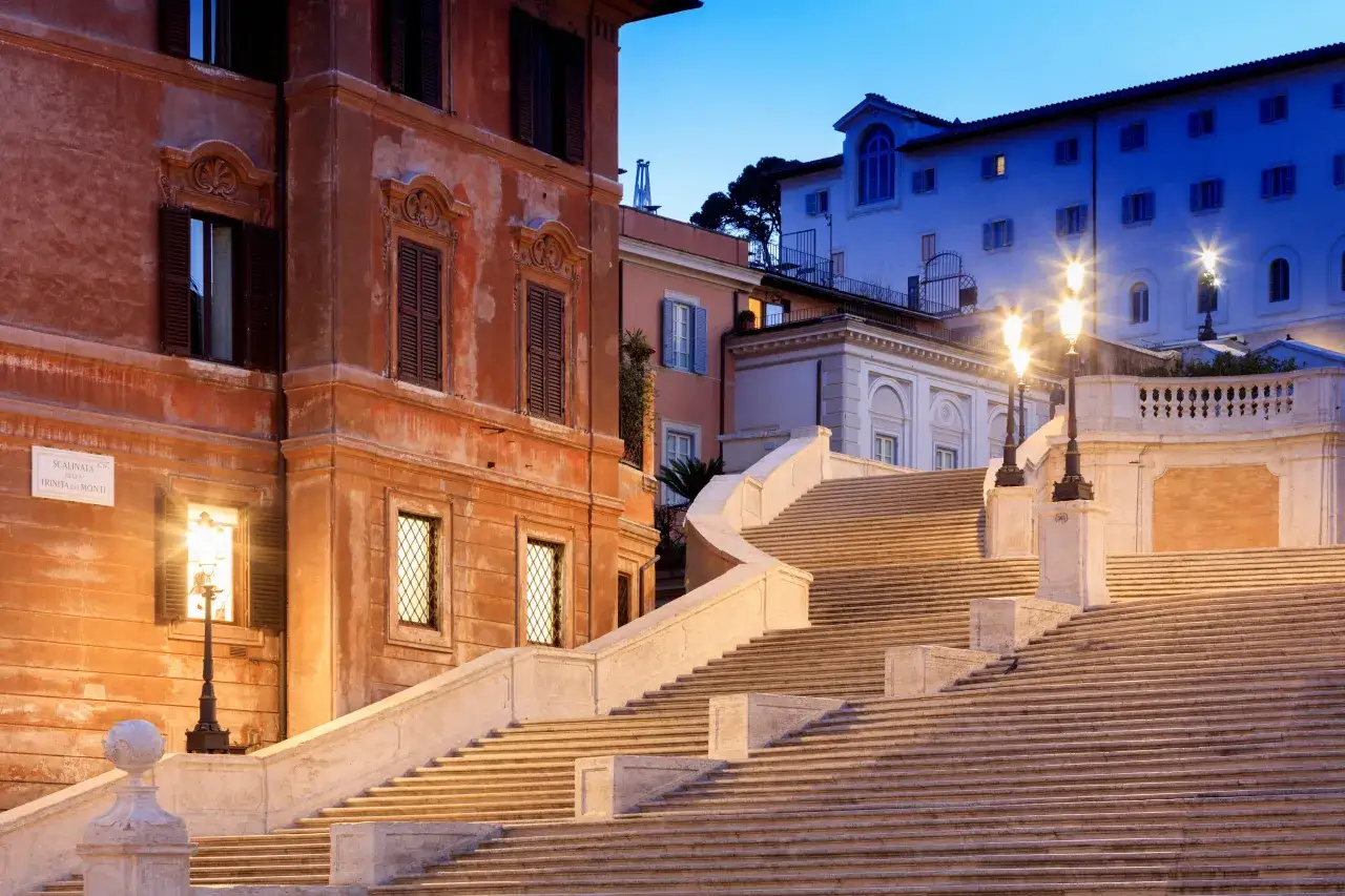 Zdjęcie Tajemnice schodów hiszpańskich: ile stopni i jak je projektować?