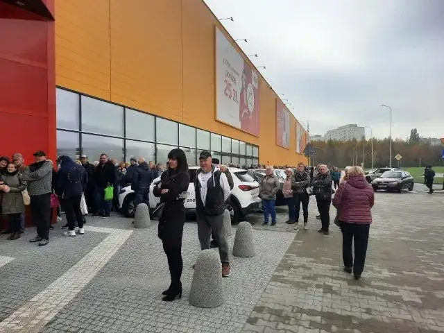 Zdjęcie Agata meble w Radomiu - kiedy otwarcie i co warto wiedzieć?