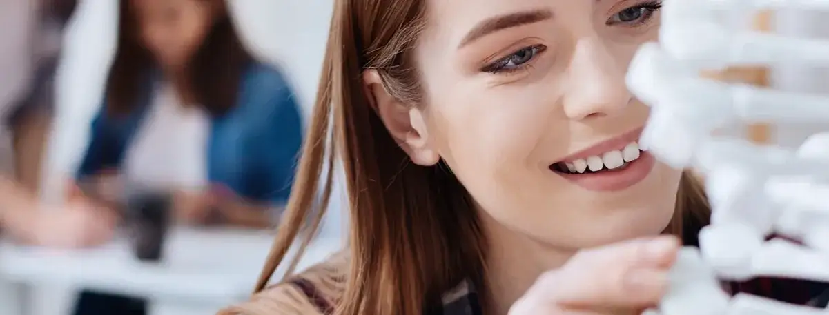 Zdjęcie Zawody po studiach biologicznych: najlepsze ścieżki kariery i zarobki