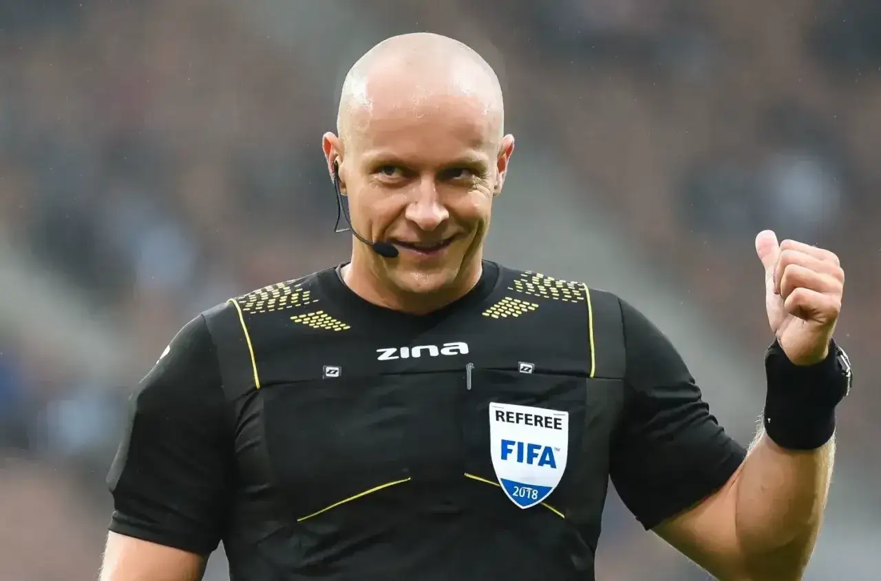 Zdjęcie Zarobki arbitra: Ile naprawdę można zarobić w różnych dziedzinach?