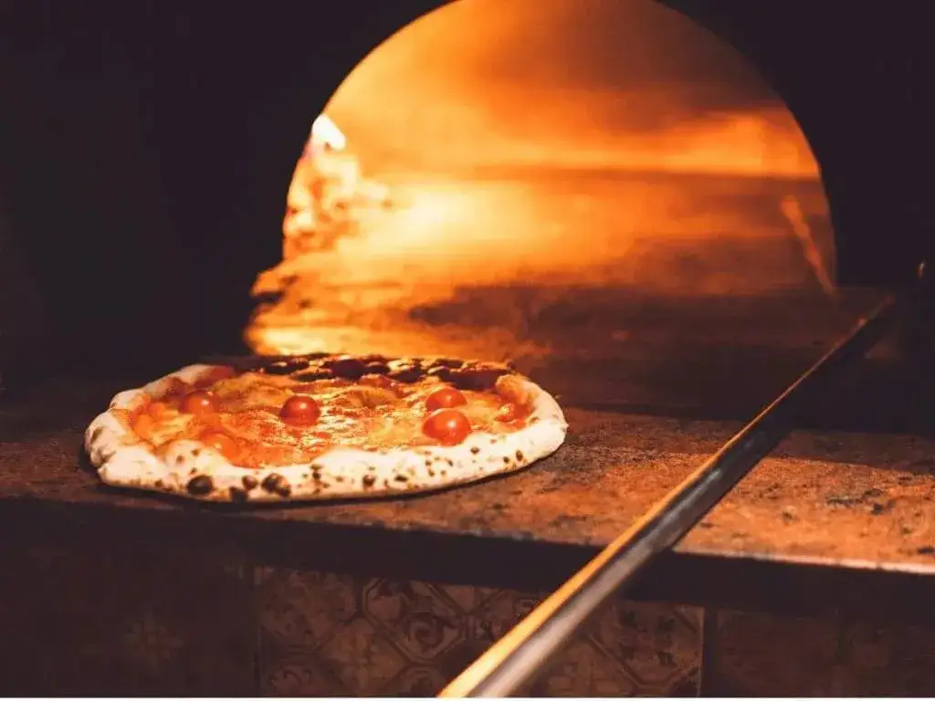 Zdjęcie Jaką temperaturę ustawić w piekarniku, aby pizza była idealna?