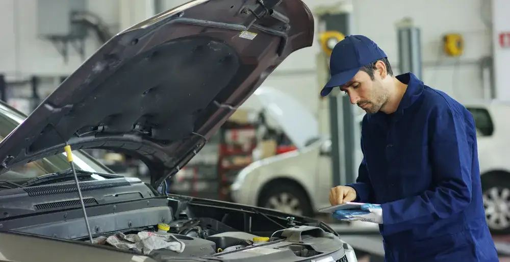 Zdjęcie Ile kosztuje przegląd samochodu diesel? Sprawdź stabilne ceny i więcej.