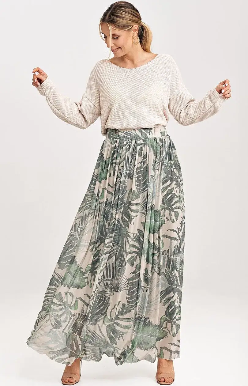 Zdjęcie Jaką bluzkę do plisowanej spódnicy wybrać na różne okazje?