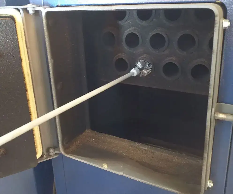 Zdjęcie Czy piec na pellet można wyłączać na noc? Zalety i zagrożenia