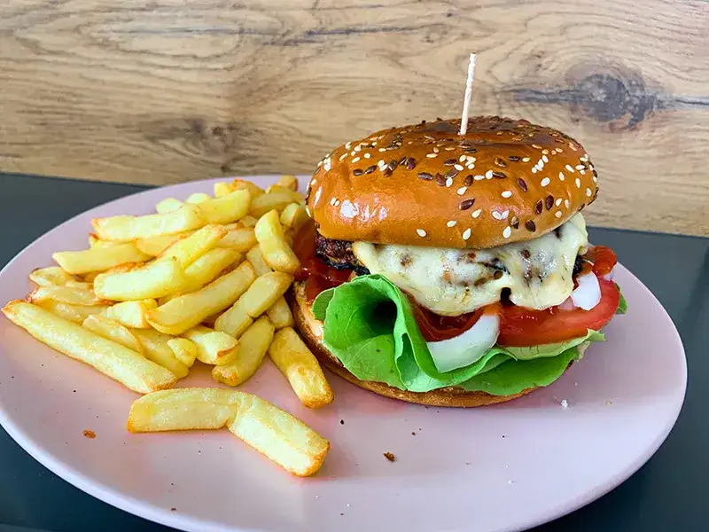 Zdjęcie Jak się robi burgery – prosty przepis na idealne domowe burgery