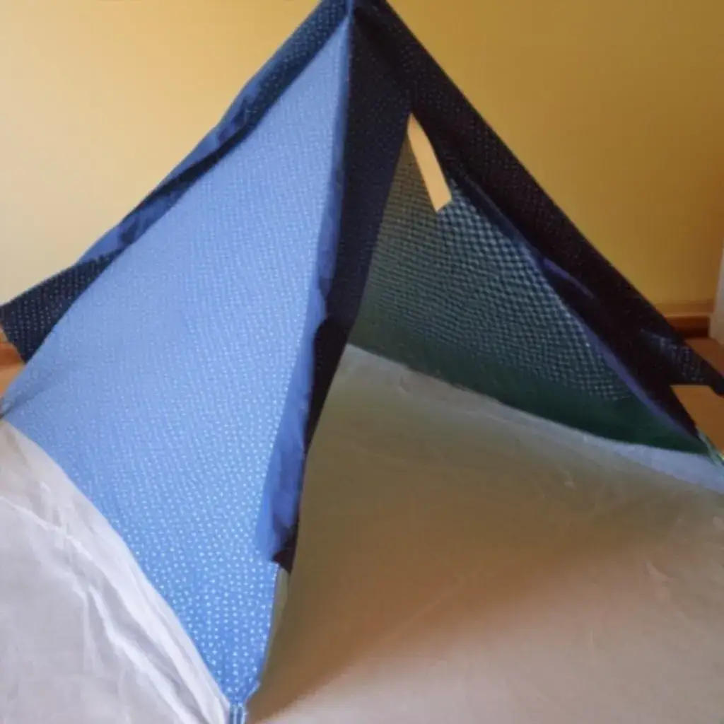 Zdjęcie Jak zrobić namiot z koca – prosty sposób na zabawę i awaryjne schronienie