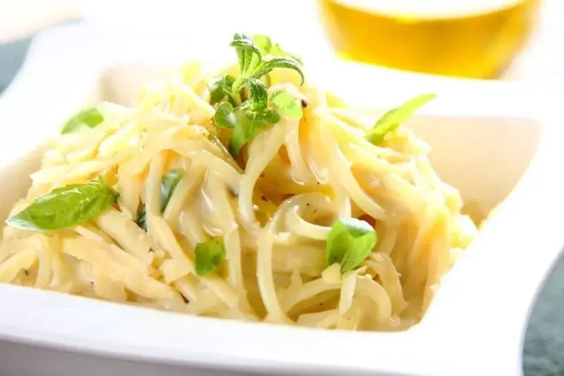 Zdjęcie Kremowe spaghetti 4 sery: prosty przepis na pyszne danie wegetariańskie