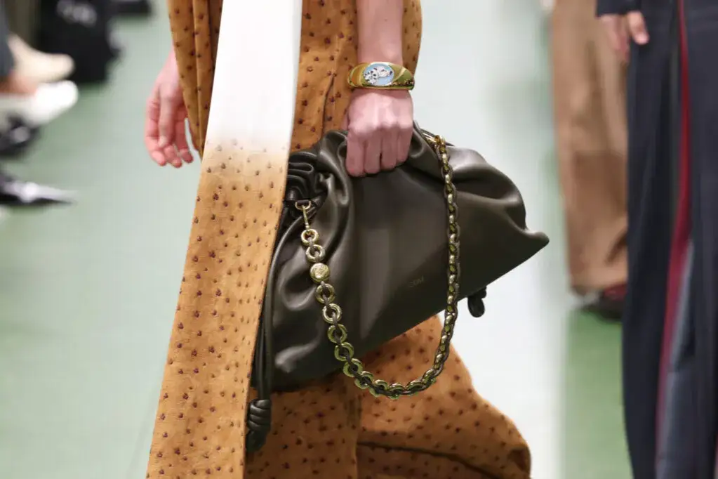 Zdjęcie Jakie torebki modne w tym sezonie? Poznaj najważniejsze trendy i style