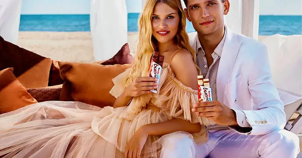 Zdjęcie Kto śpiewa w reklamie Kinder Bueno? Odkryj tajemniczy utwór!