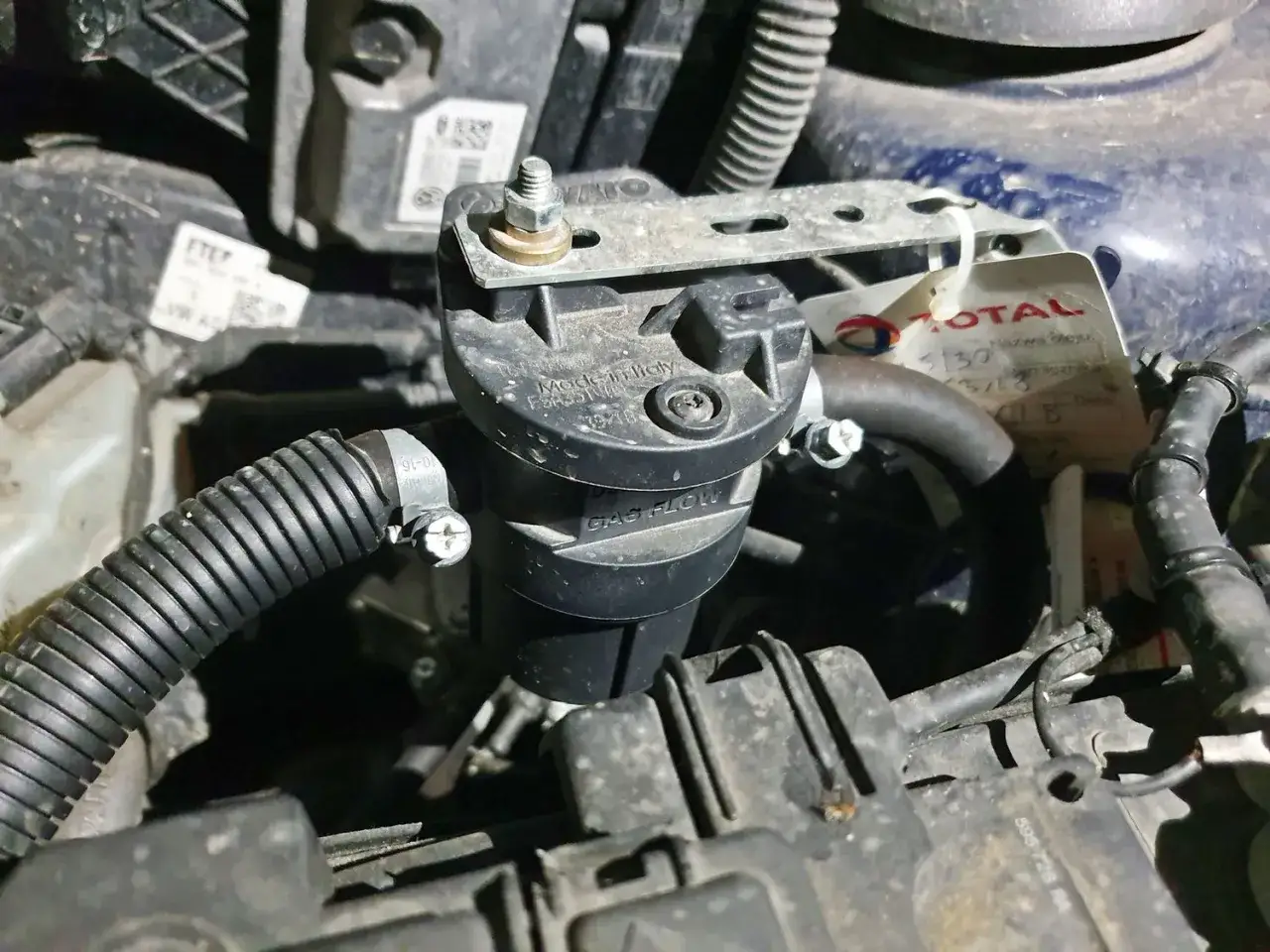 Zdjęcie Gdzie jest filtr gazu w instalacji LPG? Oto miejsca, które musisz znać