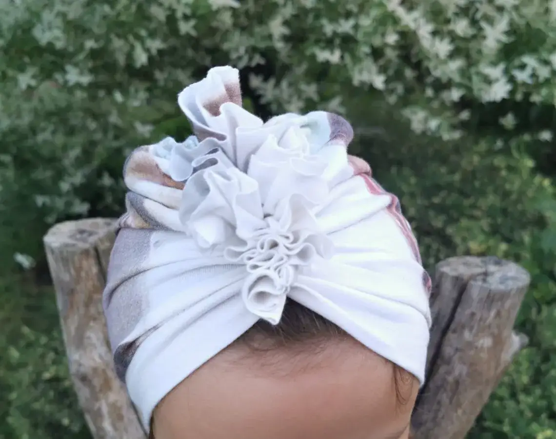 Zdjęcie Jak uszyć turban na głowę, aby zapewnić komfort i styl