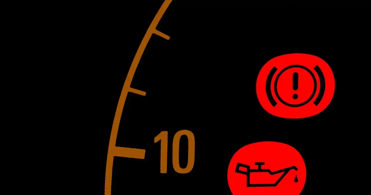 Zdjęcie Kontrolka wymiany oleju - ile można jechać bez ryzyka uszkodzenia?