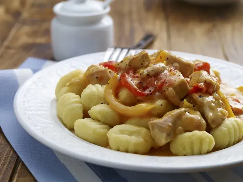 Zdjęcie Jak zrobić potrawkę z kurczaka w sosie - prosty przepis na obiad