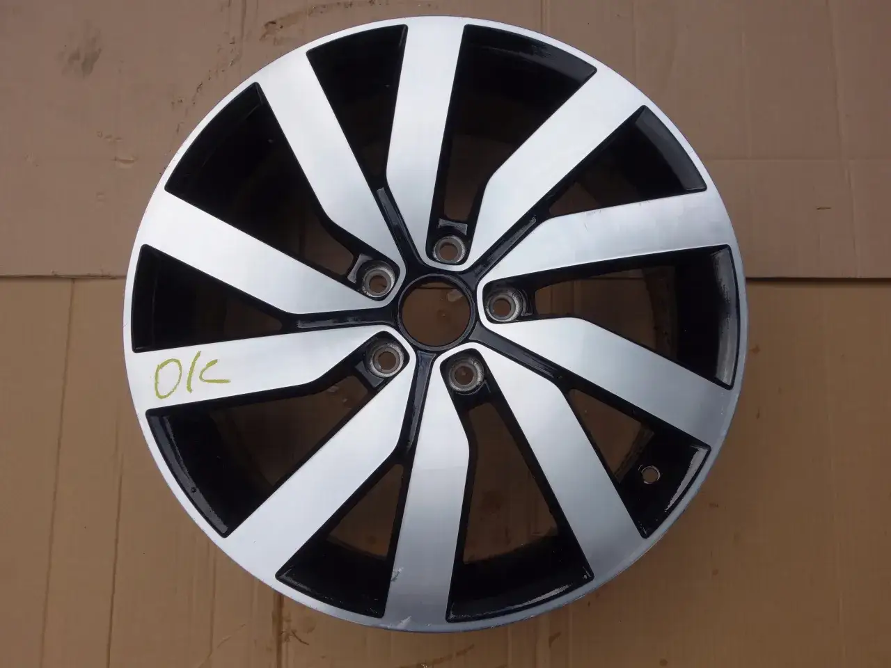 Zdjęcie Vw touran jakie et felgi - uniknij błędów przy wyborze kół