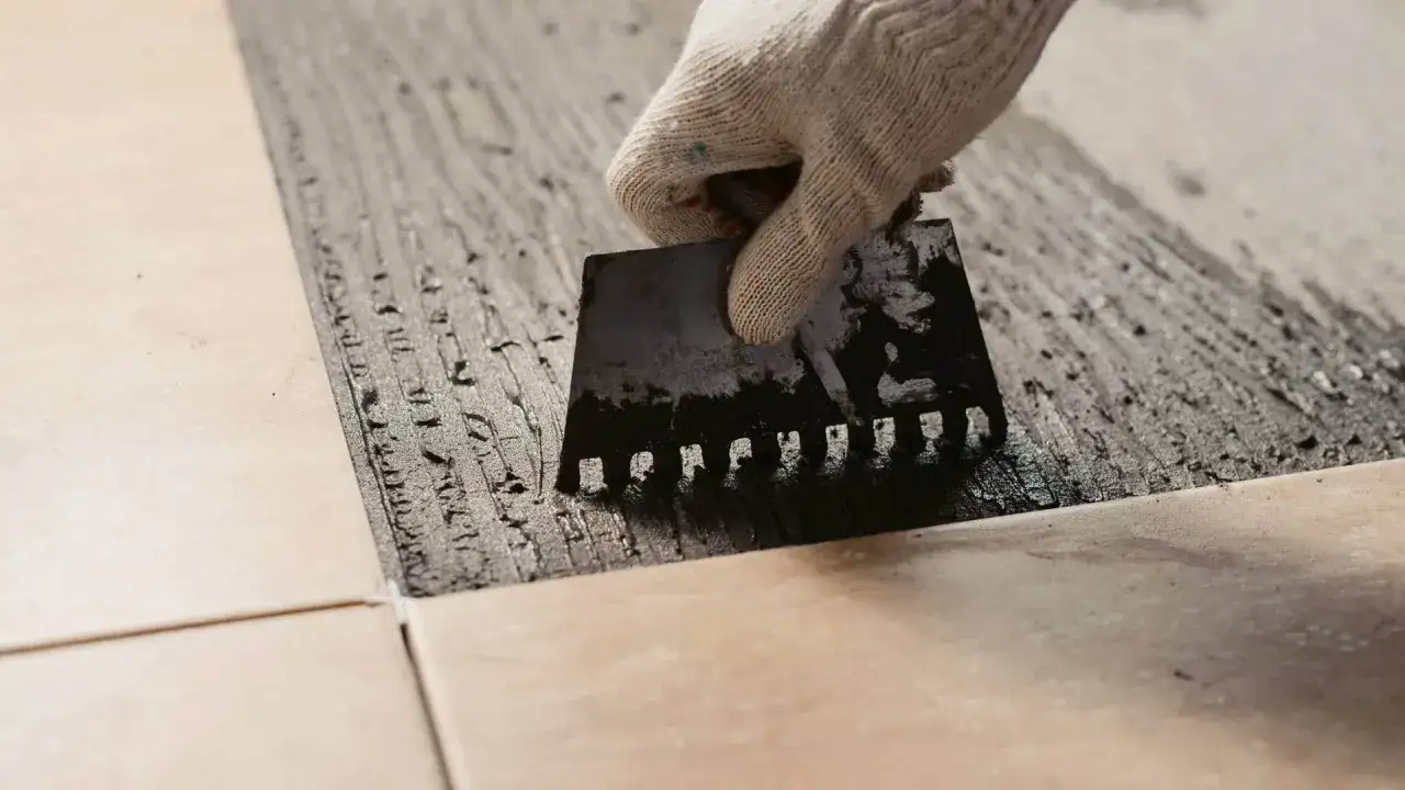 Zdjęcie Jaki klej do płytek dekoracyjnych betonowych? Wybierz najlepszy!