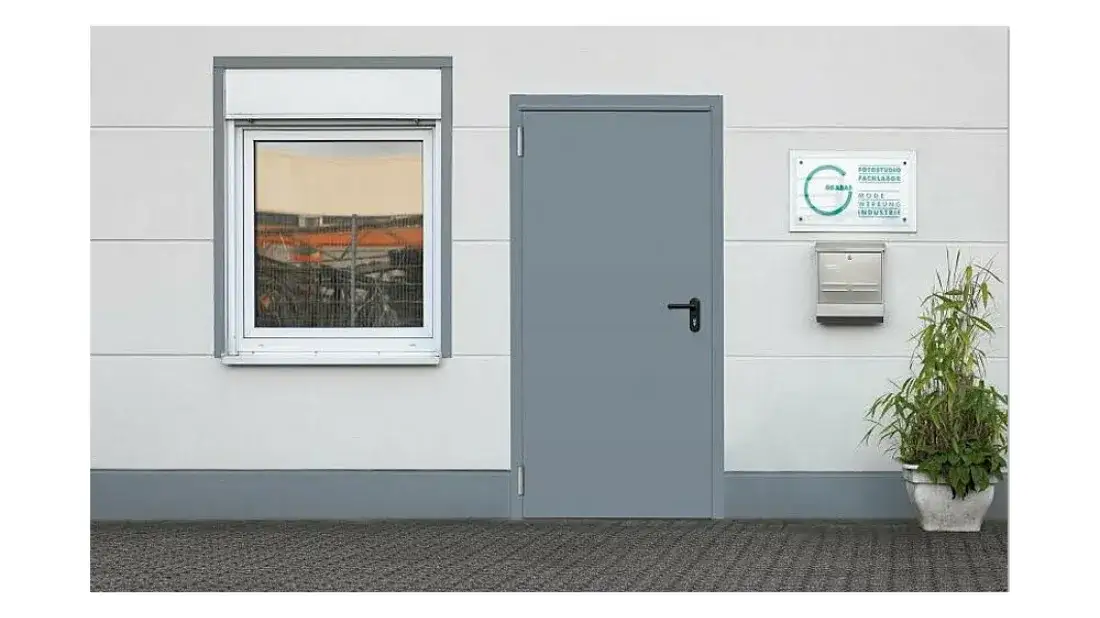 Zdjęcie Jak zamontować drzwi - proste kroki, by uniknąć błędów w instalacji