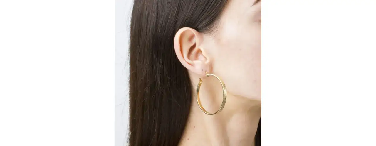 Zdjęcie Kolczyki koła do jakiej twarzy: idealne dopasowanie do kształtu