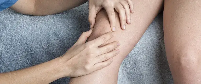 Zdjęcie Ile trwa rehabilitacja po zwichnięciu rzepki? Sprawdź, co musisz wiedzieć