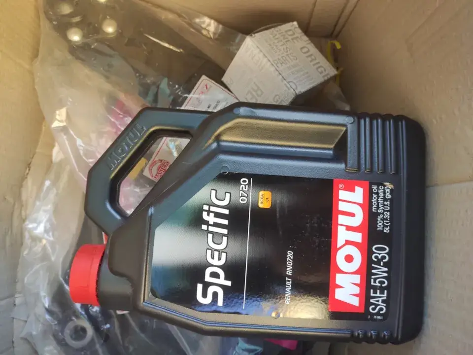 Zdjęcie Motul 5W30 Specific 0720 - idealny olej do silników Renault i Dacia