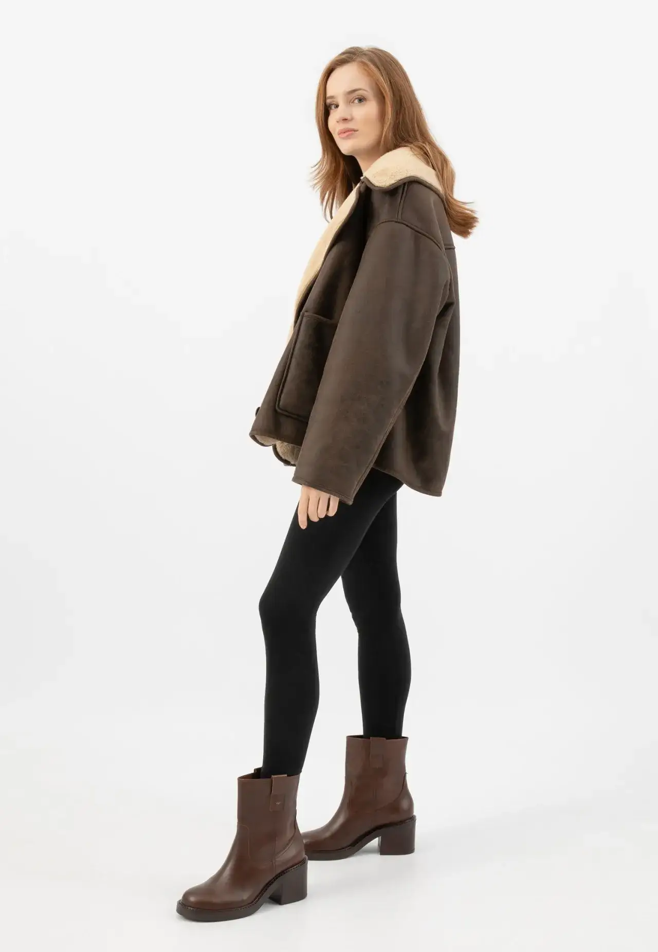 Zdjęcie Jakie buty do kożucha - idealne połączenia na każdą okazję