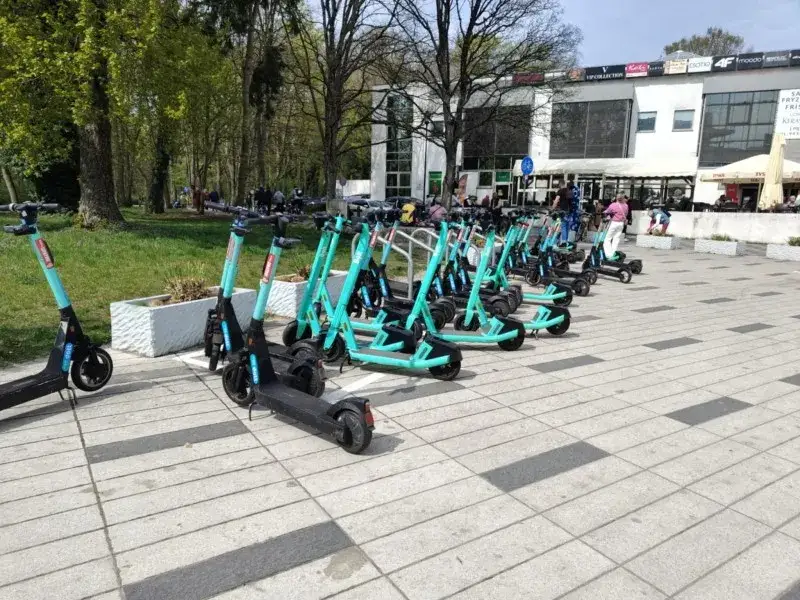 Zdjęcie Jakie hulajnogi w Kołobrzegu? Sprawdź najlepsze oferty i ceny
