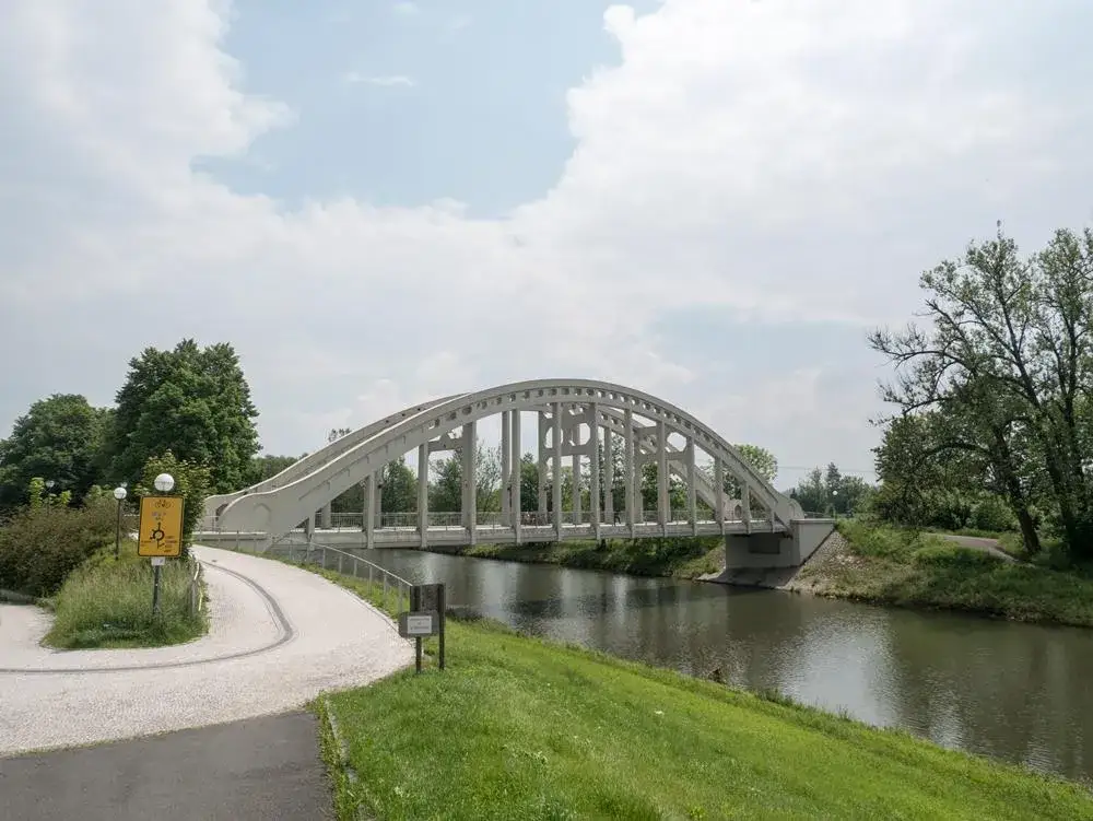 Zdjęcie Trasa rowerowa Jastrzębie-Zdrój: odkryj piękno Żelaznego Szlaku