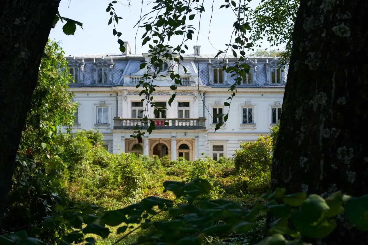 Zdjęcie Pałac w Zaborowie: fascynująca historia i tajemnice architektury