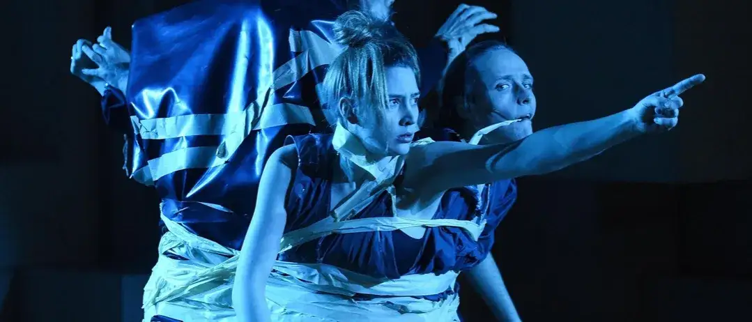 Zdjęcie Uczta teatr nowy - odkryj głębię filozofii w fascynującym spektaklu