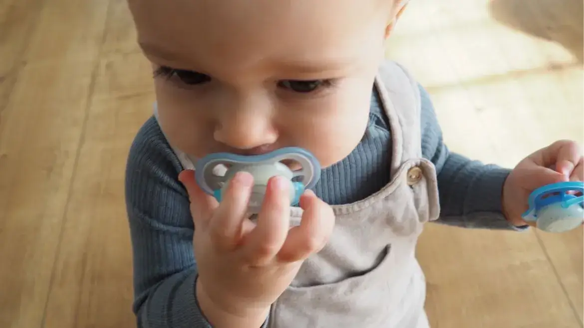 Zdjęcie Dlaczego dziecko nie chce smoczka? Odkryj przyczyny i rozwiązania