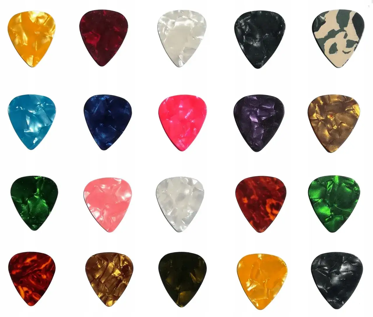 Zdjęcie Najlepsza kostka do gitary akustycznej - uniknij najczęstszych błędów