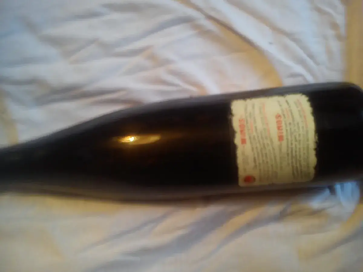 Zdjęcie Gdzie sprzedać stare wino? Odkryj najlepsze miejsca i porady