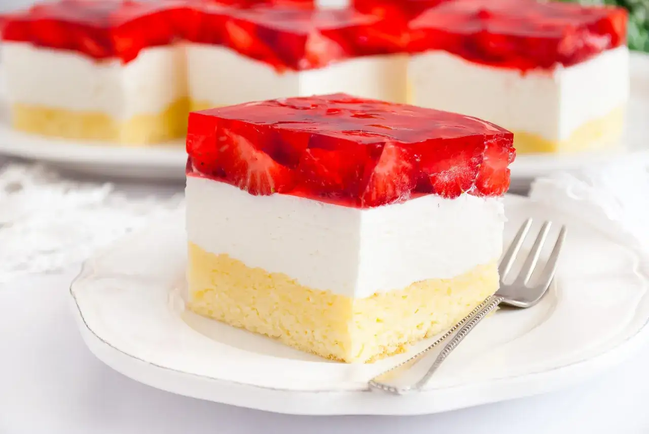 Zdjęcie Prosty przepis na ciasto z galaretką, które zachwyci każdego smakosza