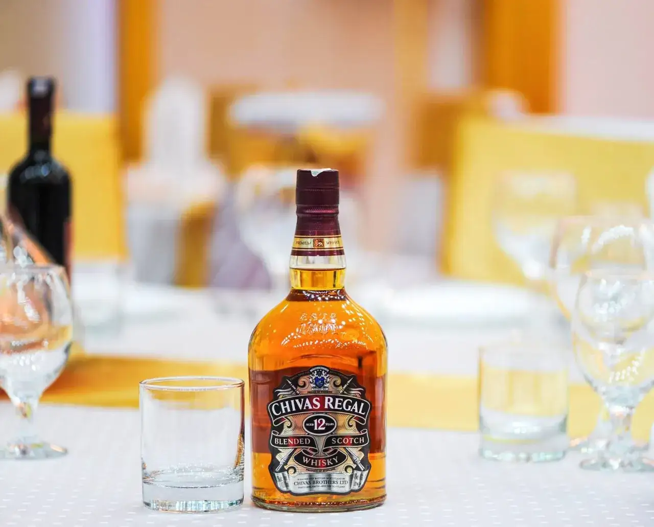 Zdjęcie Ile whisky na wesele? Oblicz precyzyjnie i oszczędź!