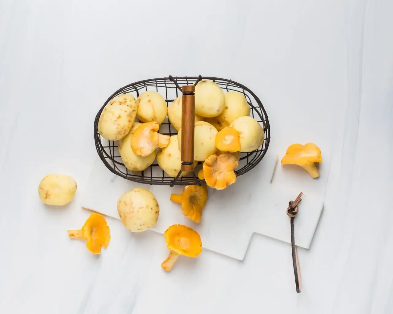 Zdjęcie Jak długo gotować pieczarki do sałatki: 3 sprawdzone metody przygotowania