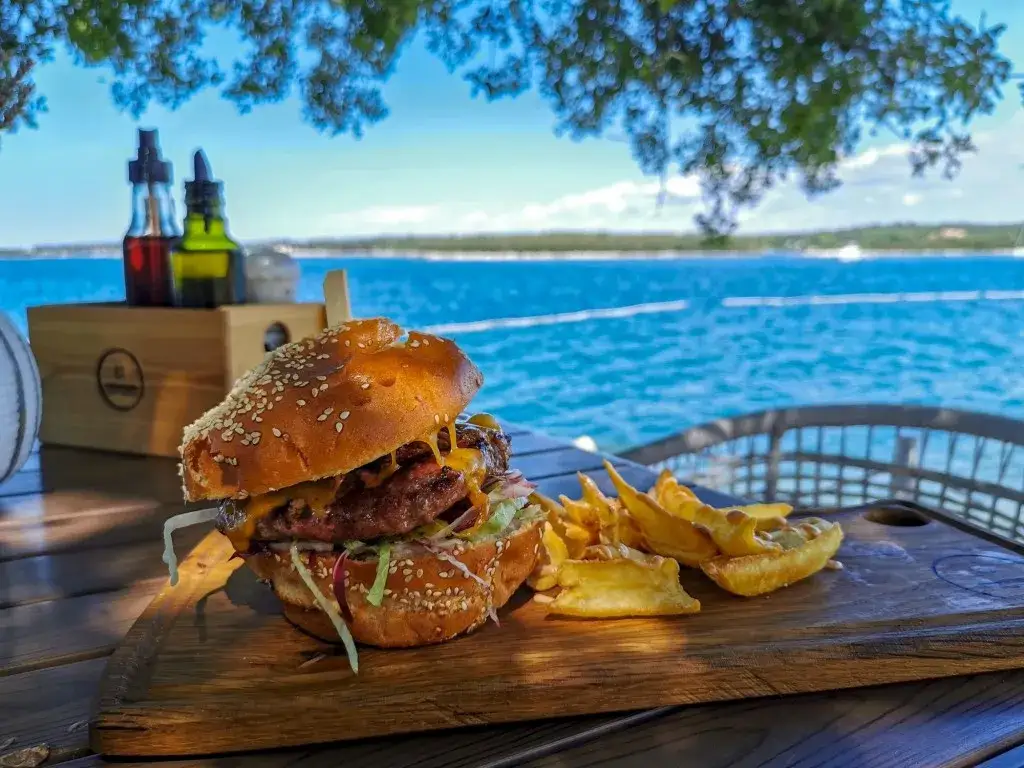 Zdjęcie Gdzie zjeść w Pile? Odkryj najlepsze restauracje i dania, które zachwycą