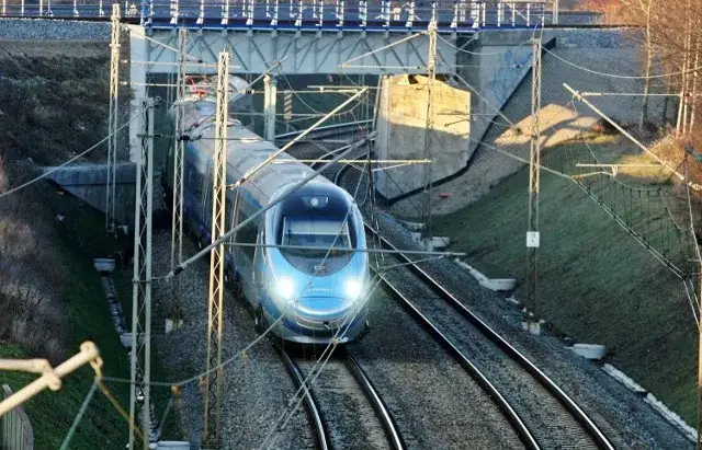 Zdjęcie Ile jedzie Pendolino z Krakowa do Gdańska? Sprawdź czas przejazdu!