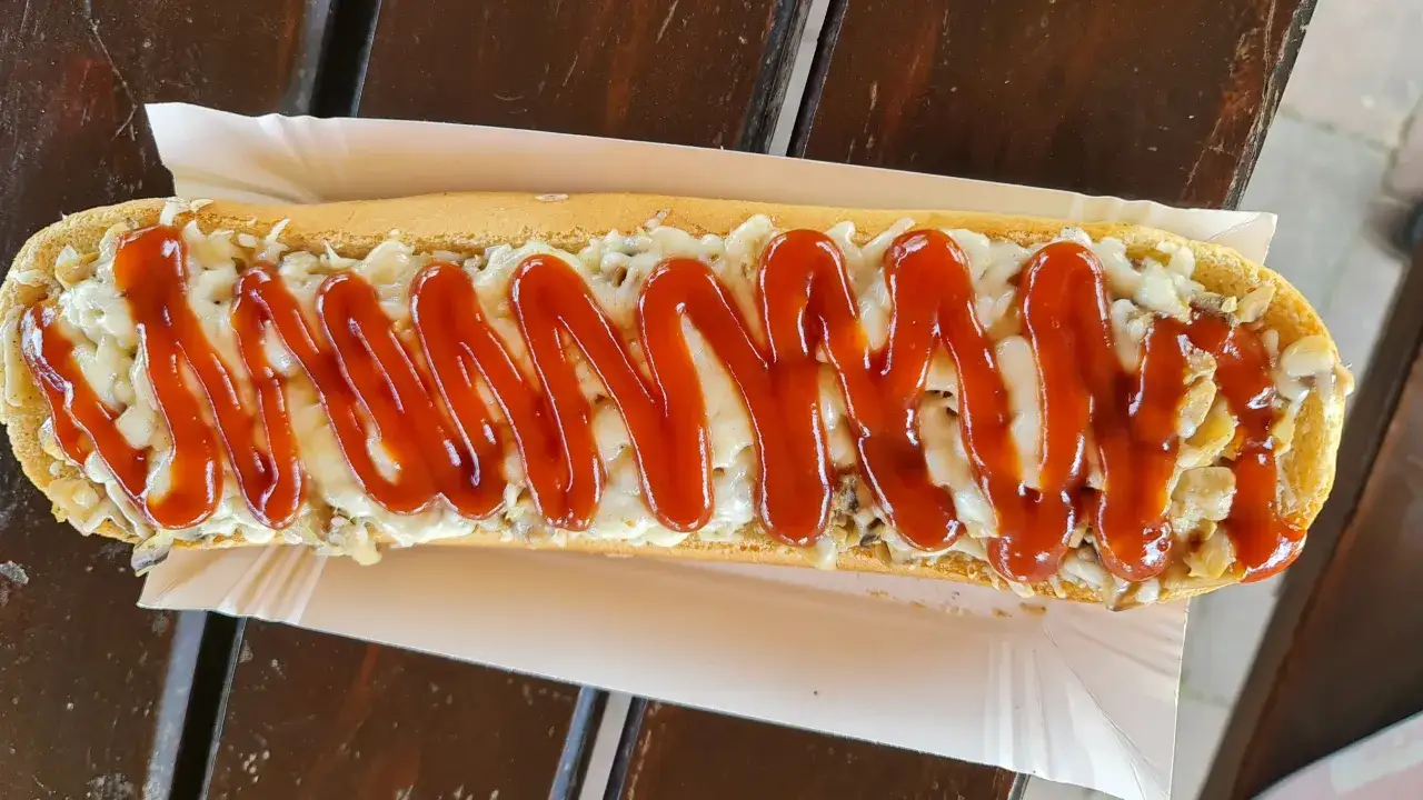 Zdjęcie Zapiekanka po angielsku: Jak opisać polski street food?