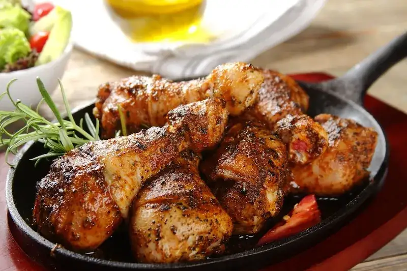 Zdjęcie Myślę, że "Pałki z kurczaka: Czas i temperatura na soczystość i chrupkość" to dobry tytuł.