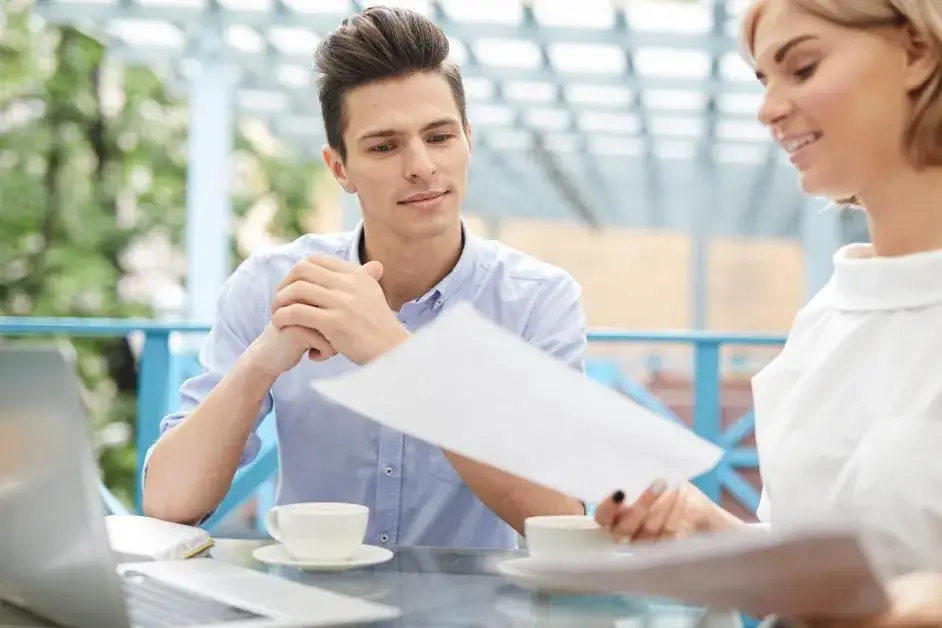 Zdjęcie Ile można zarobić na umowę zlecenie? Przykłady i ważne czynniki