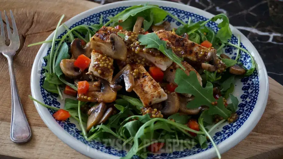 Zdjęcie Ile gotować pieczarki do sałatki, aby były idealnie chrupiące?