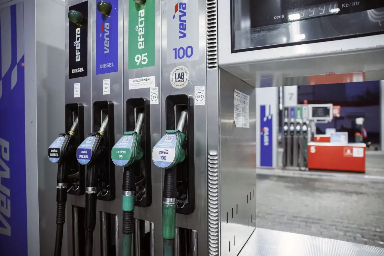 Zdjęcie Ile kosztuje diesel w Czechach - nie daj się zaskoczyć cenami!