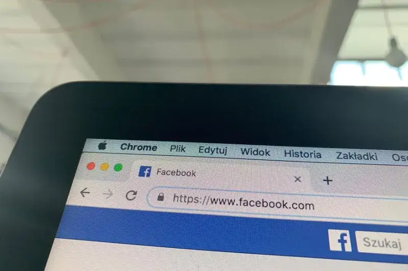 Zdjęcie Jak usunąć reklamę na Facebooku i cieszyć się czystym feedem