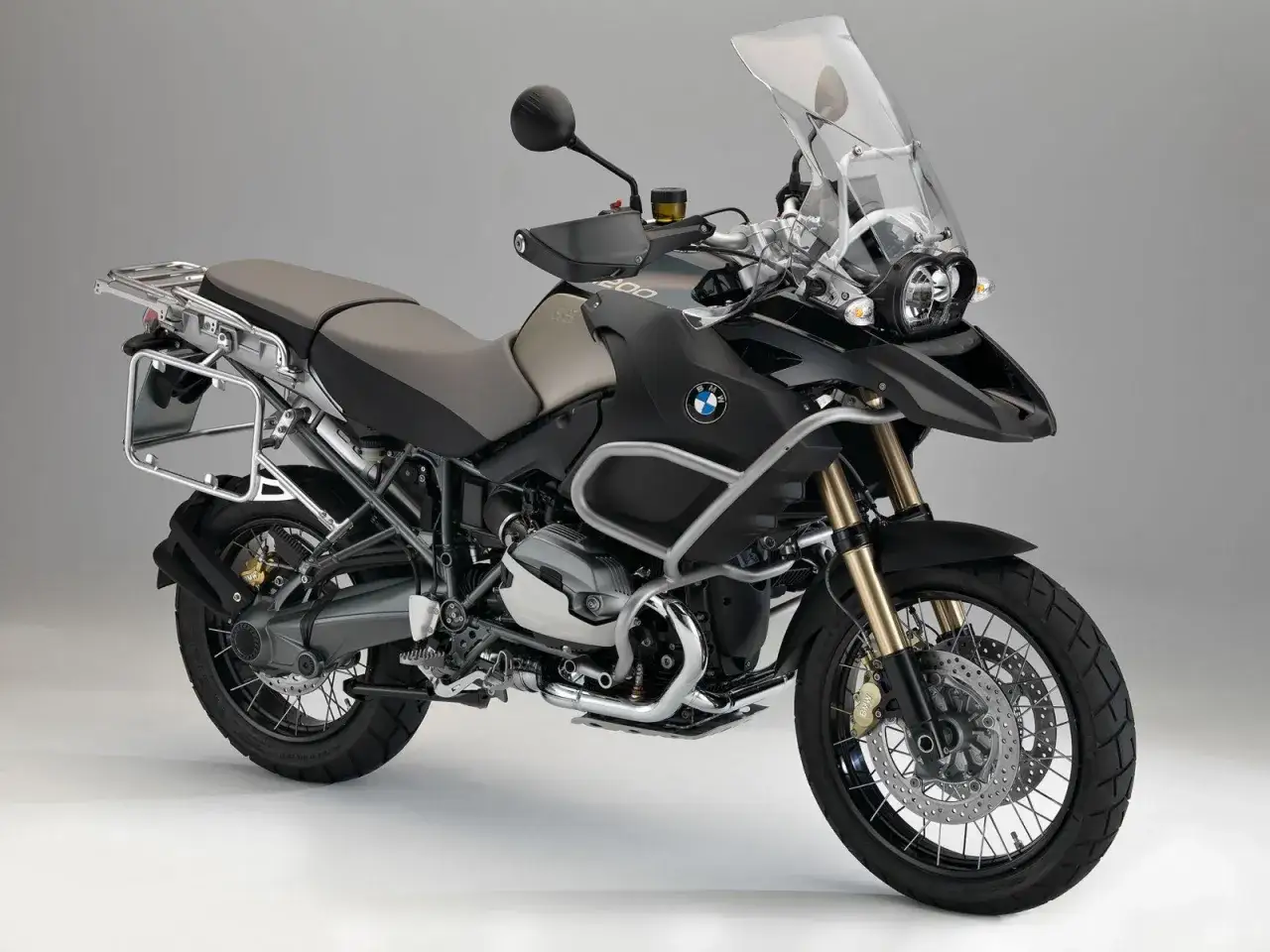 Zdjęcie BMW R1200GS Adventure - poznaj mocne strony i słabości legendarnego motocykla