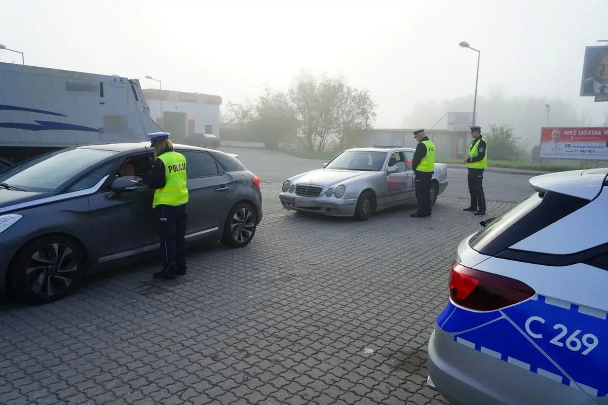 Zdjęcie Kiedy można holować samochód? Poznaj przepisy i uniknij kłopotów