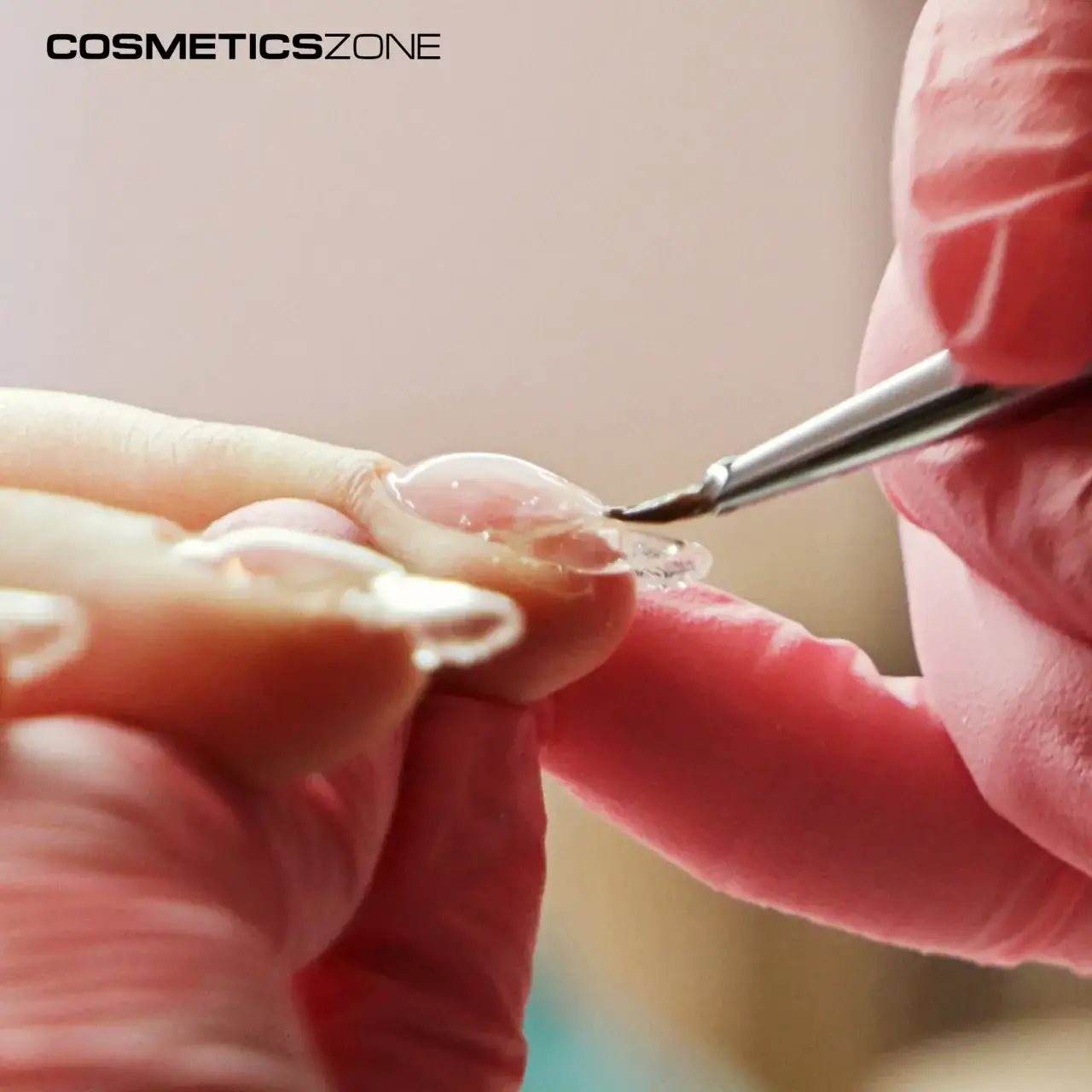 Zdjęcie Jak przygotować paznokcie do manicure, by uniknąć pęknięć i odprysków