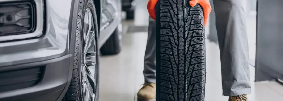 Zdjęcie Opony całoroczne czy sezonowe: Które wybór może uratować Twoje bezpieczeństwo?
