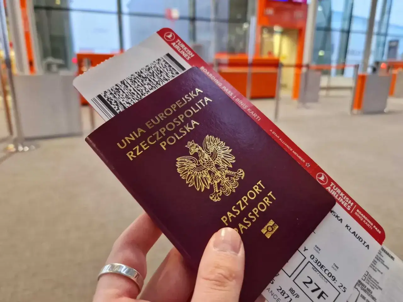 Zdjęcie Ile się czeka na wyrobienie paszportu? Sprawdź, by uniknąć opóźnień